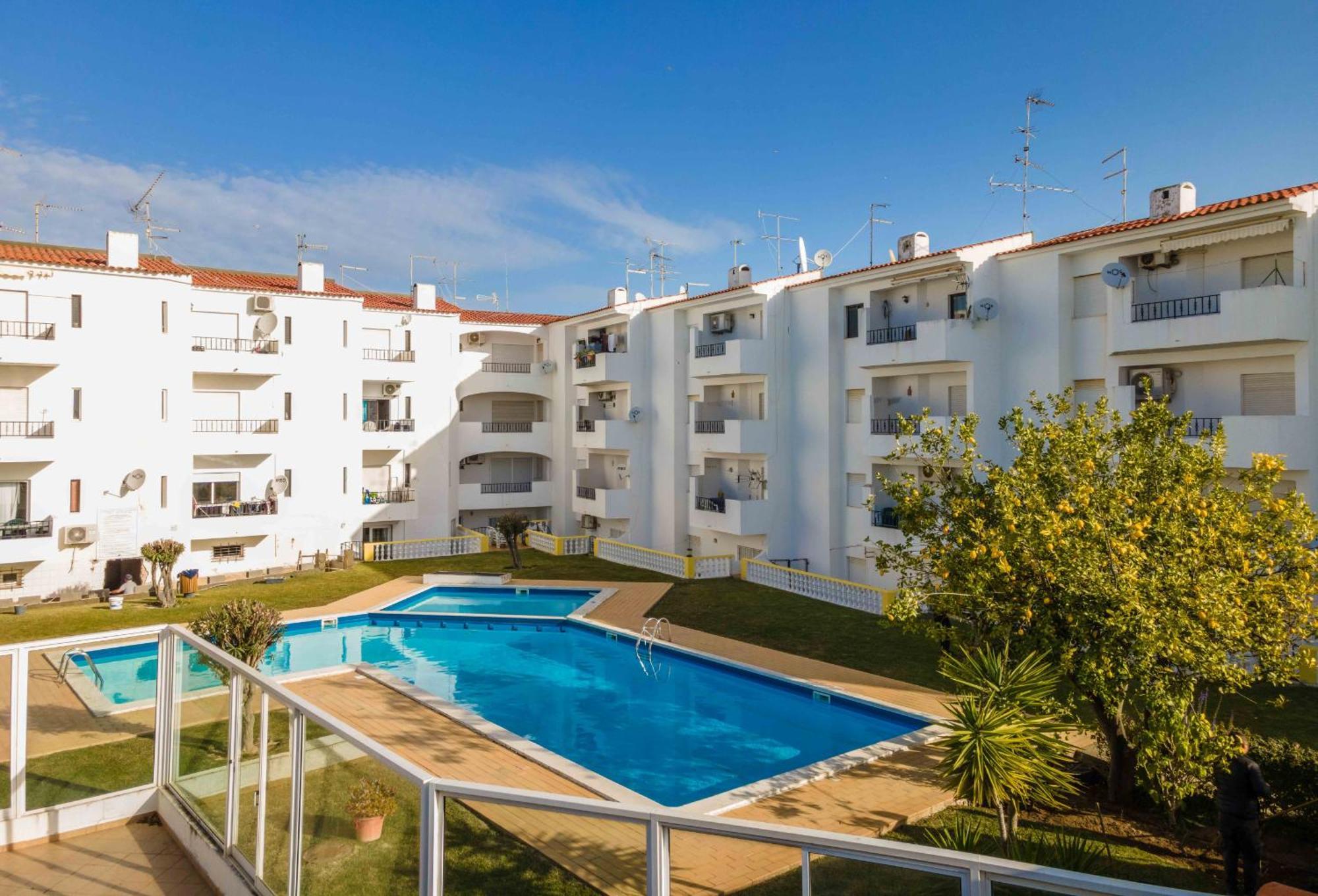 Santa Eulalia 2-Bedroom Apartment - Swimming Pool - Wifi アルブフェイラ エクステリア 写真