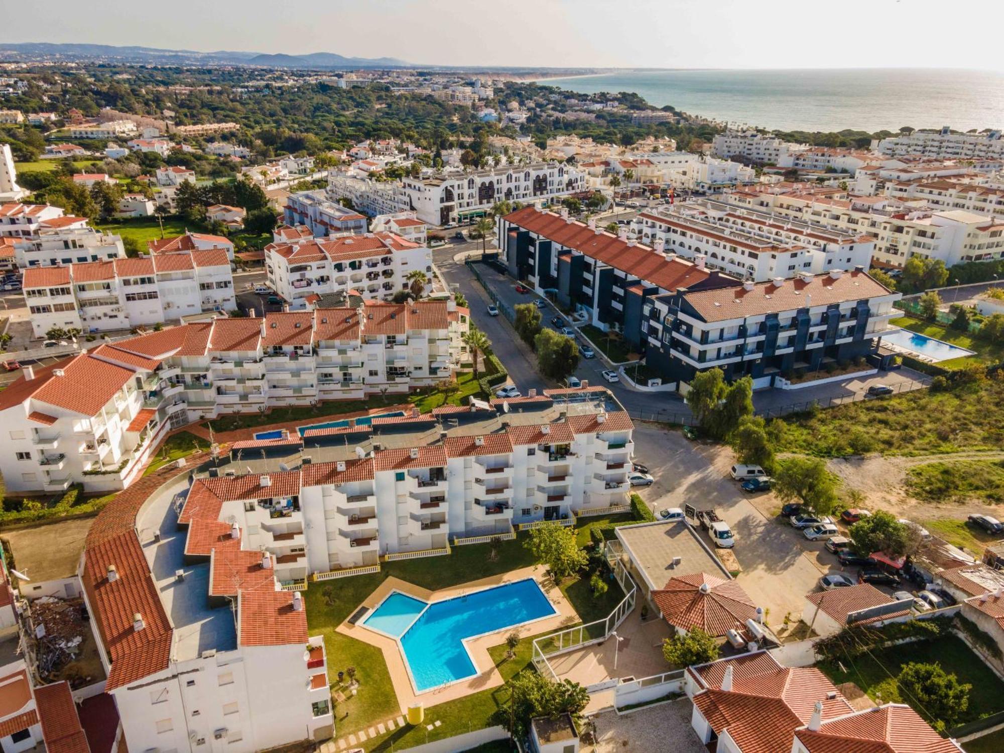 Santa Eulalia 2-Bedroom Apartment - Swimming Pool - Wifi アルブフェイラ エクステリア 写真